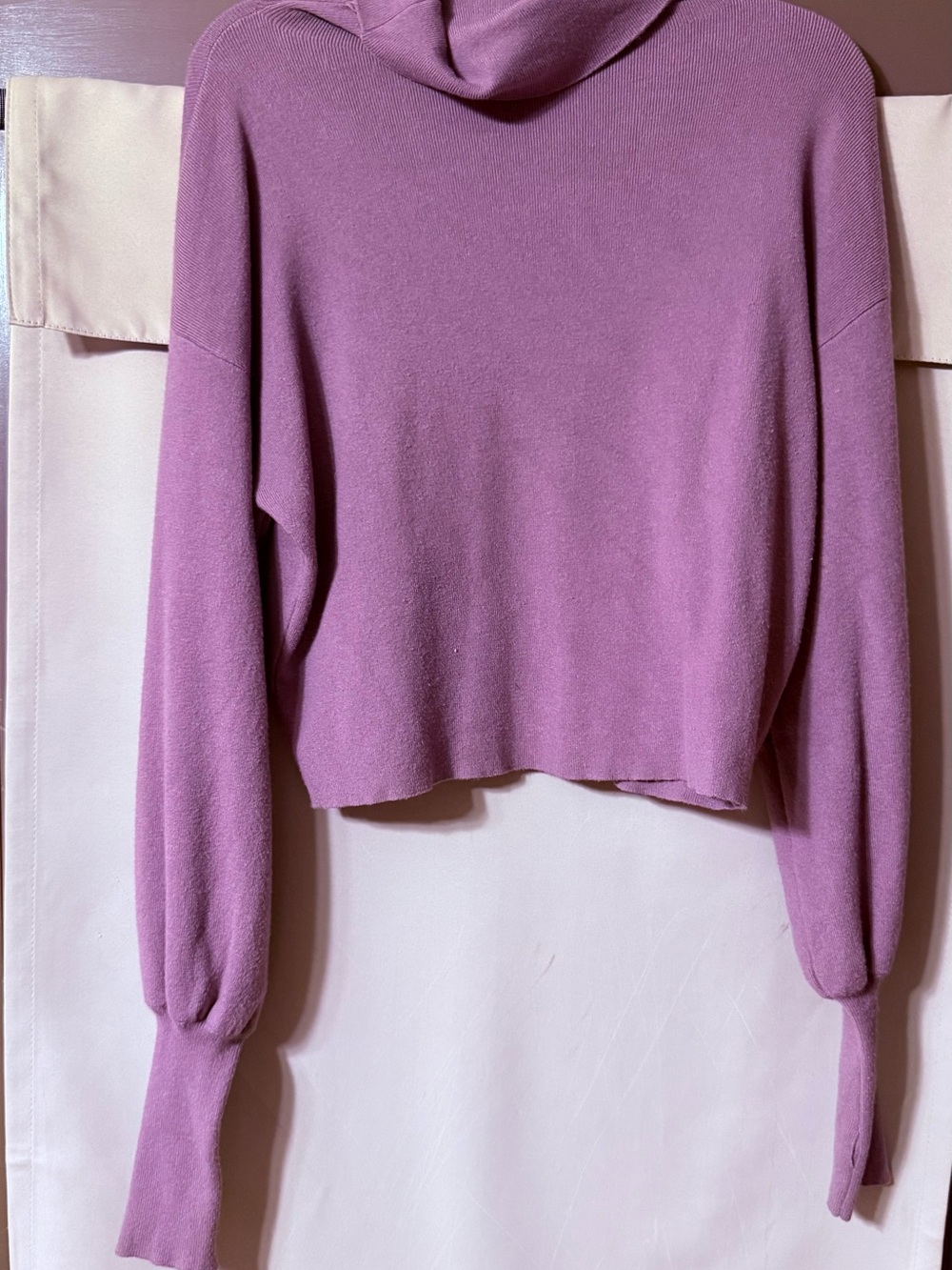 Cropped Lilac Turtleneck Sweater - Women
